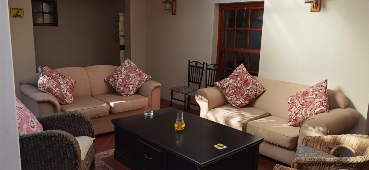 137 High Street Guest House Grahamstown Eksteriør billede